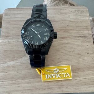 Invicta women’s black Stainless Steel Bracelet Watch - Classic Roman Dial